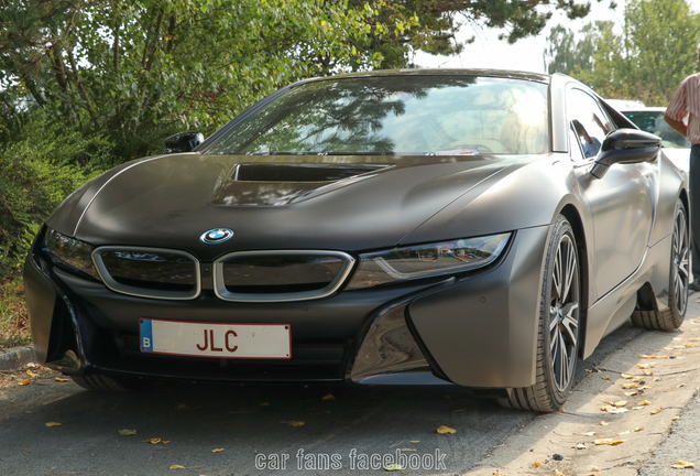 BMW i8 Protonic Frozen Black Edition