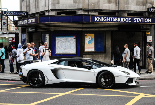 Lamborghini Aventador LP700-4