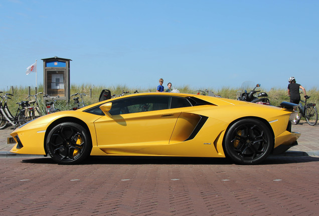 Lamborghini Aventador LP700-4