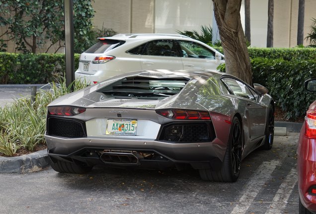 Lamborghini Aventador LP700-4