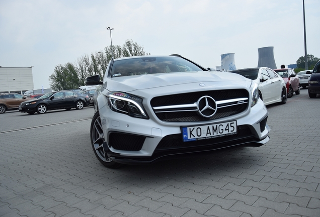 Mercedes-AMG GLA 45 X156