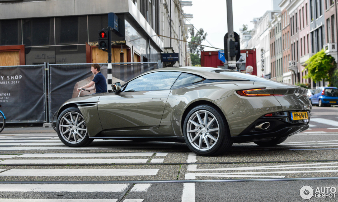 Aston Martin DB11