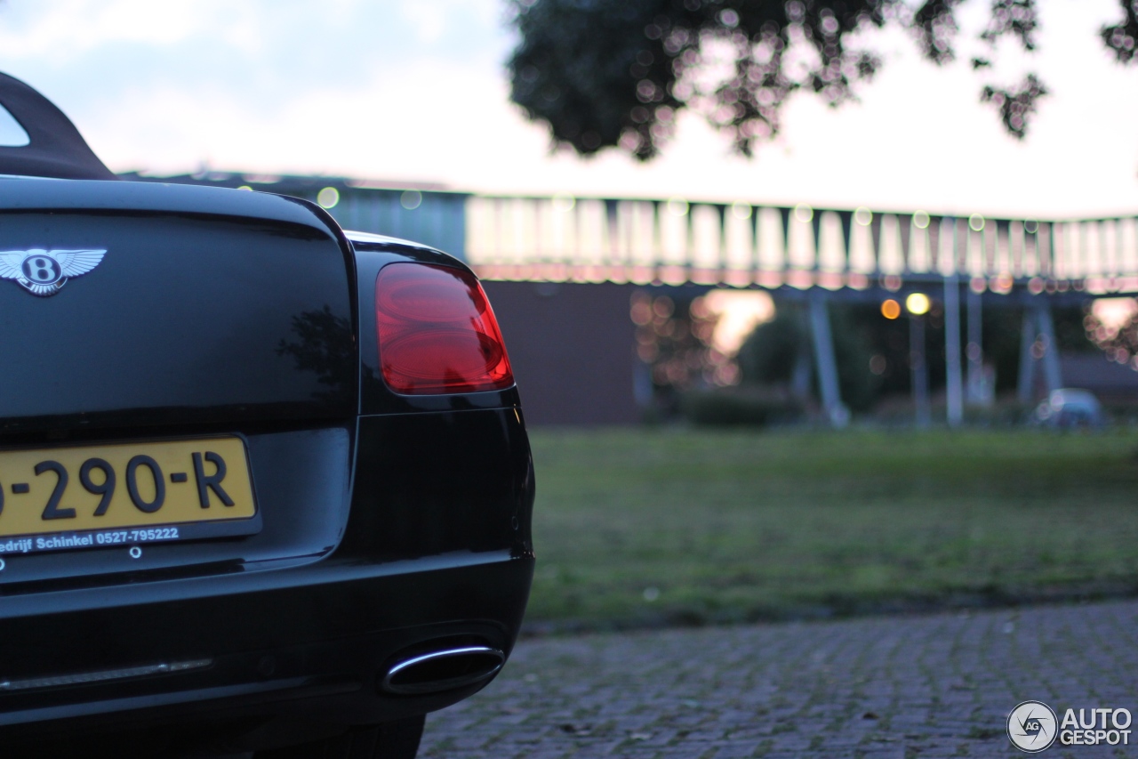 Bentley Continental GTC 2012