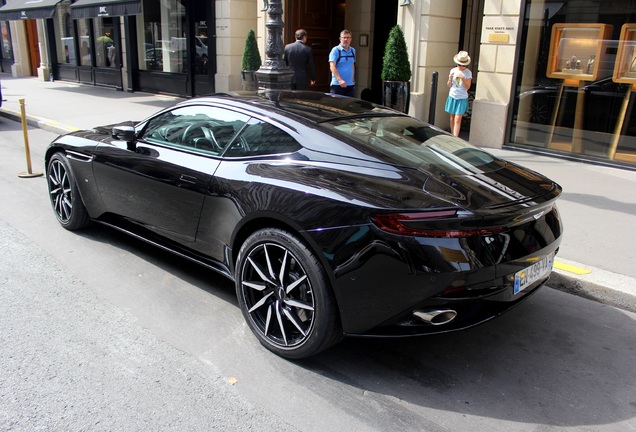 Aston Martin DB11