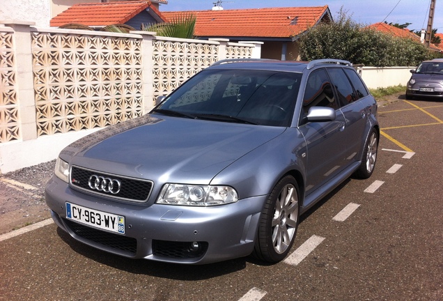 Audi RS4 Avant B5