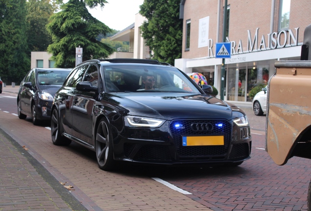 Audi RS4 Avant B8