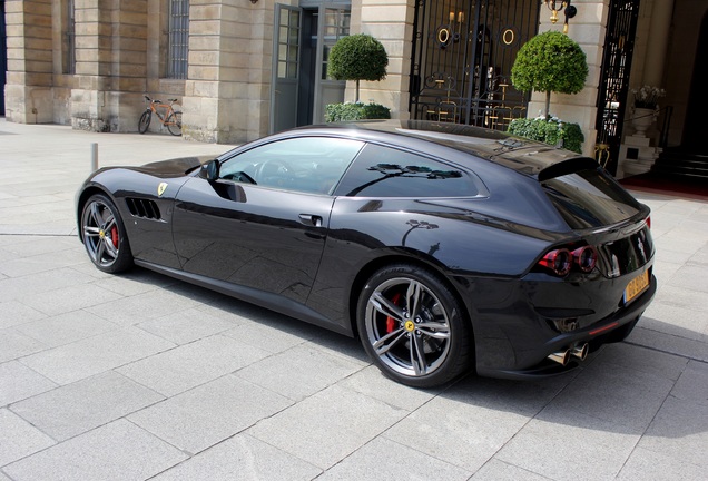 Ferrari GTC4Lusso