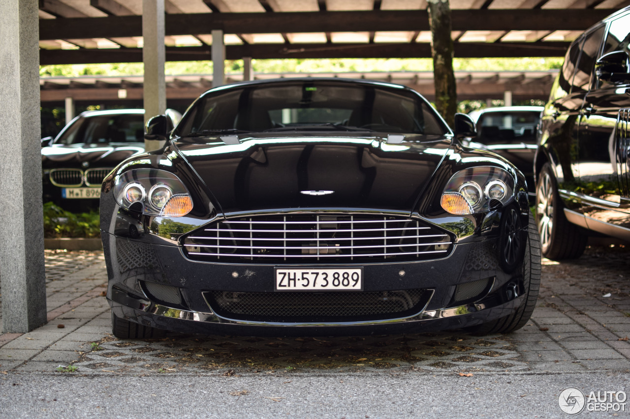 Aston Martin DB9 Volante