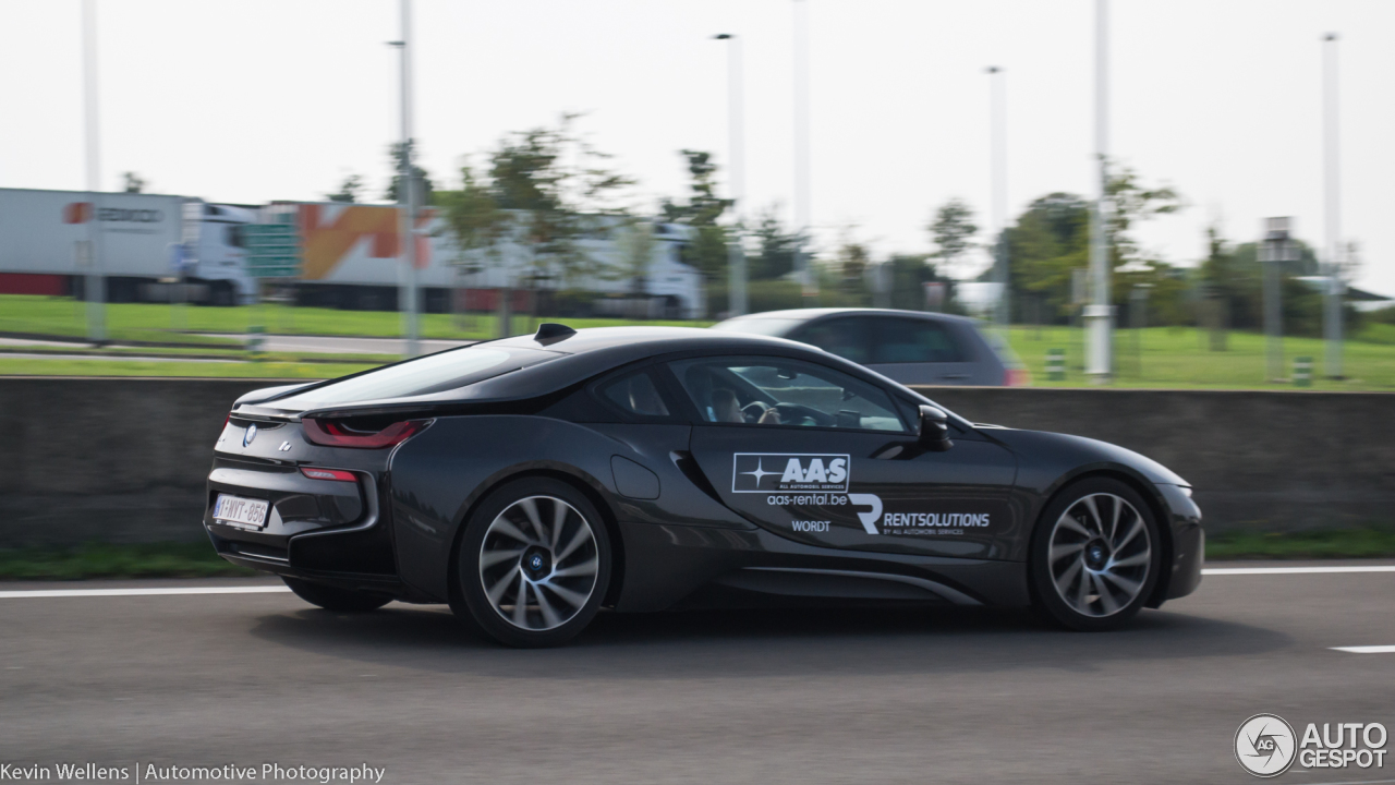 BMW i8