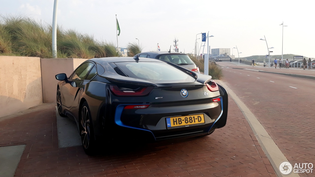 BMW i8