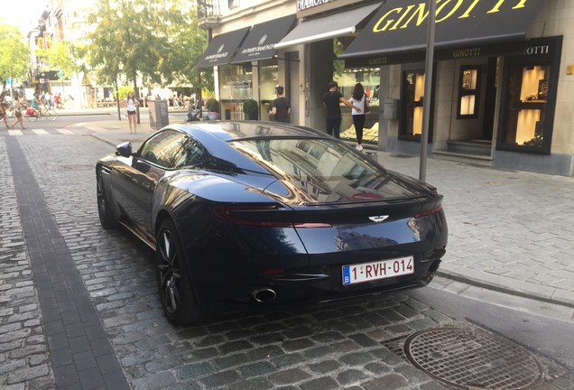 Aston Martin DB11