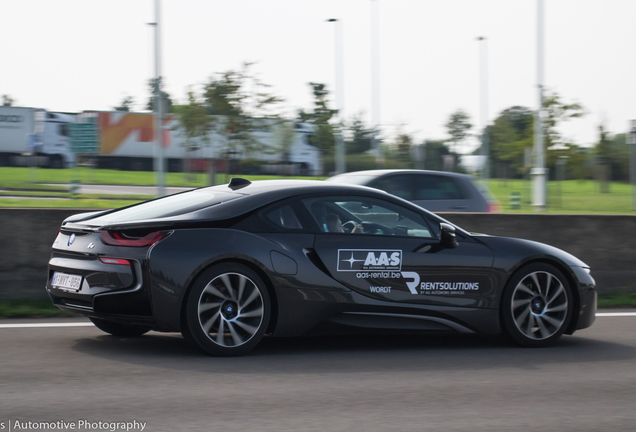 BMW i8