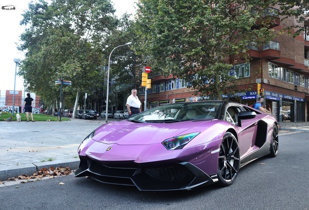 Lamborghini Aventador LP700-4 Roadster