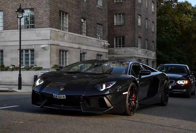 Lamborghini Aventador LP700-4 Roadster