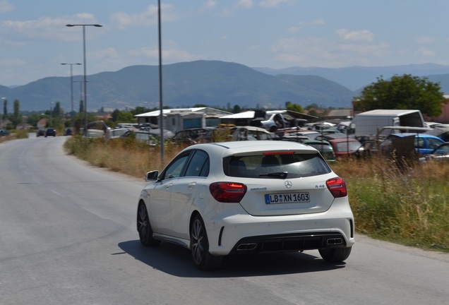 Mercedes-AMG A 45 W176 2015