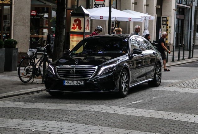 Mercedes-AMG S 63 V222