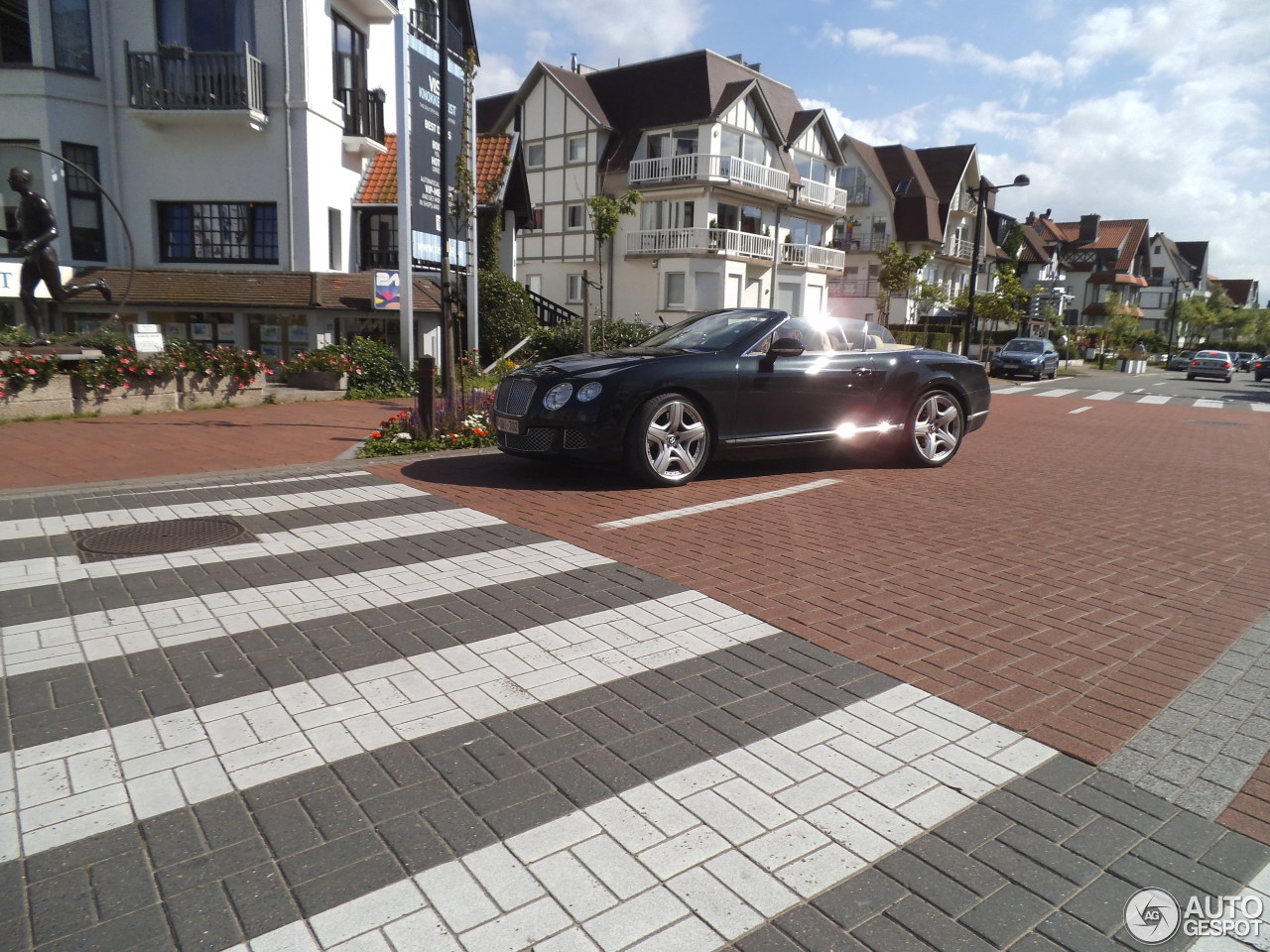 Bentley Continental GTC 2012