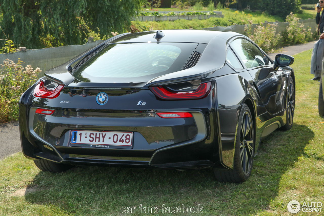 BMW i8