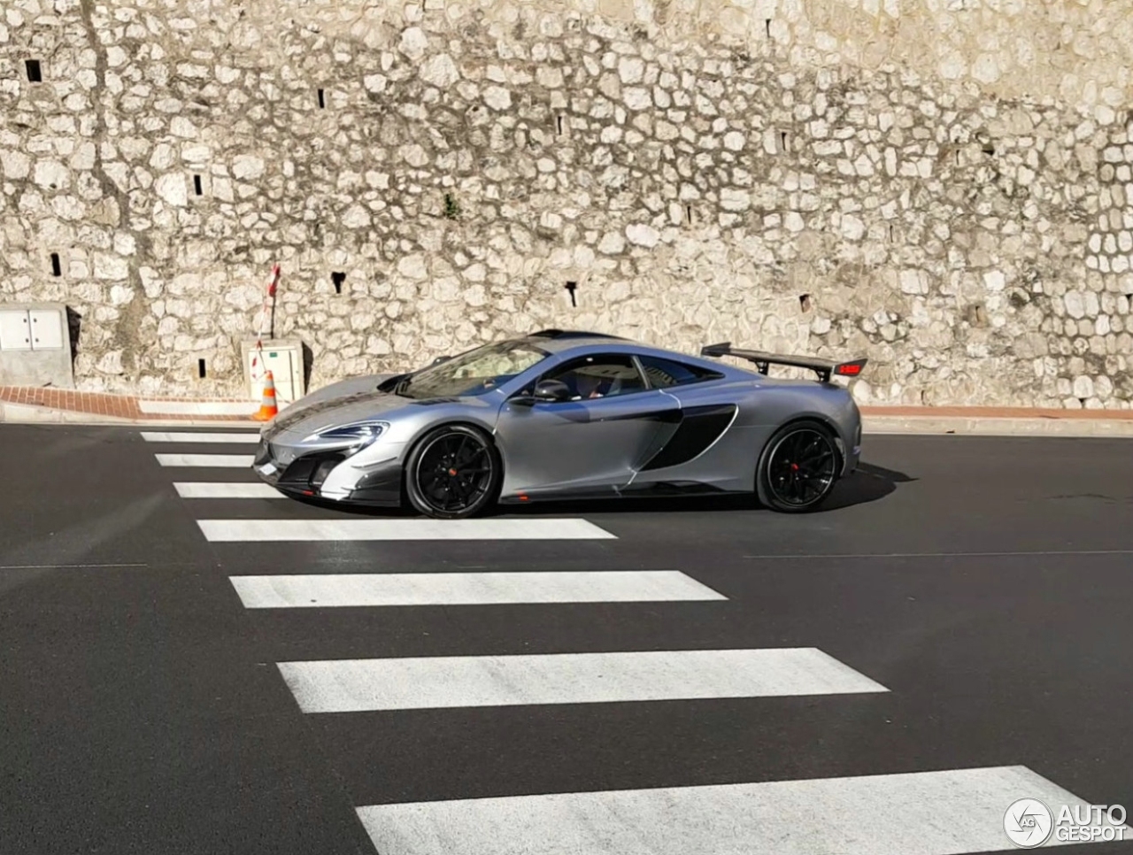 McLaren MSO HS