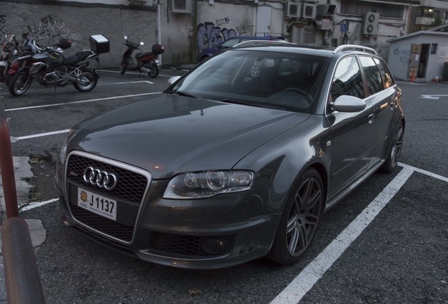 Audi RS4 Avant B7