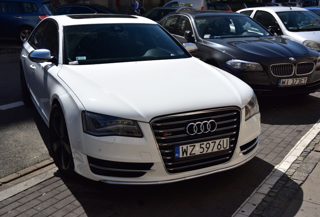 Audi S8 D4