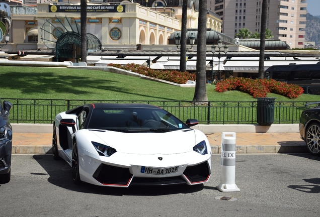 Lamborghini Aventador LP700-4 Pirelli Edition