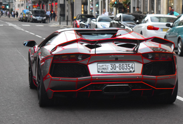 Lamborghini Aventador LP700-4 Roadster