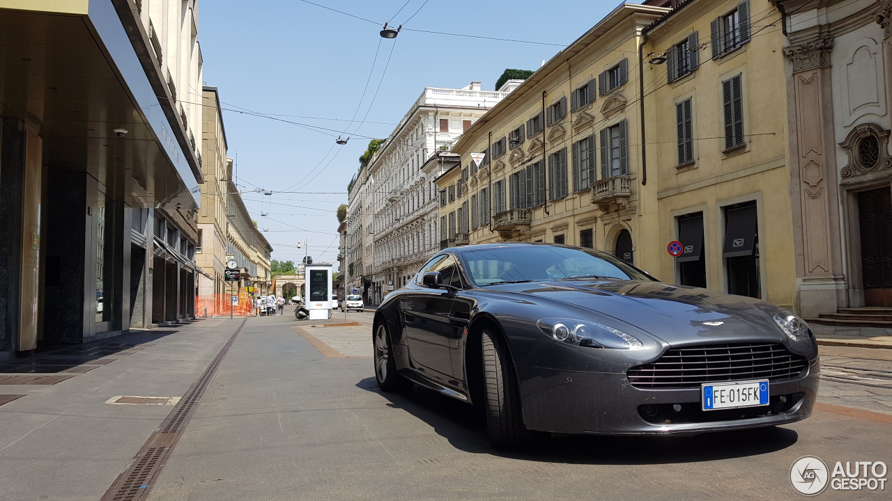 Aston Martin V8 Vantage