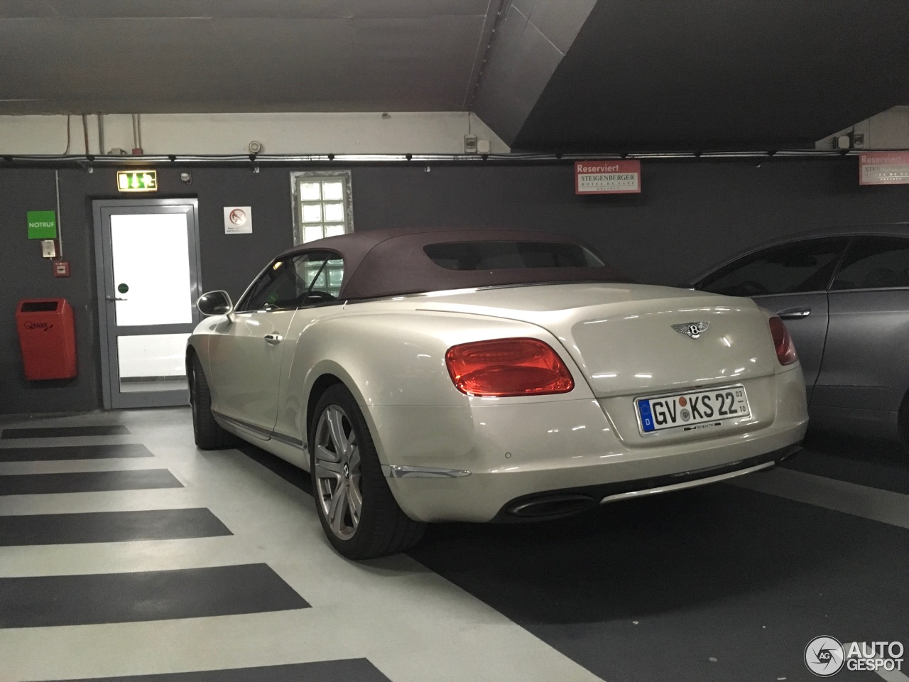 Bentley Continental GTC 2012