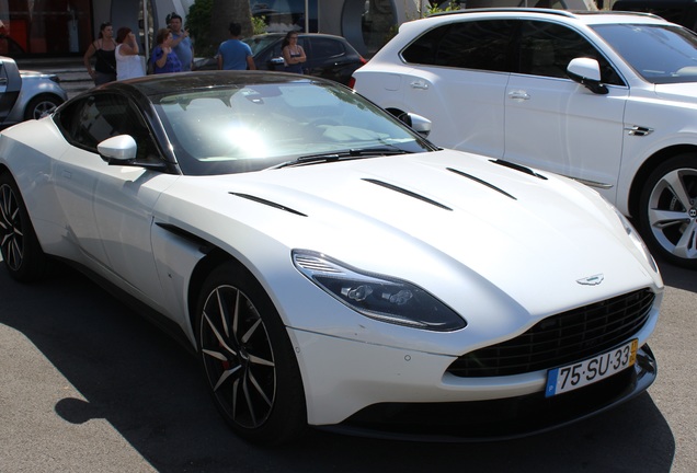 Aston Martin DB11