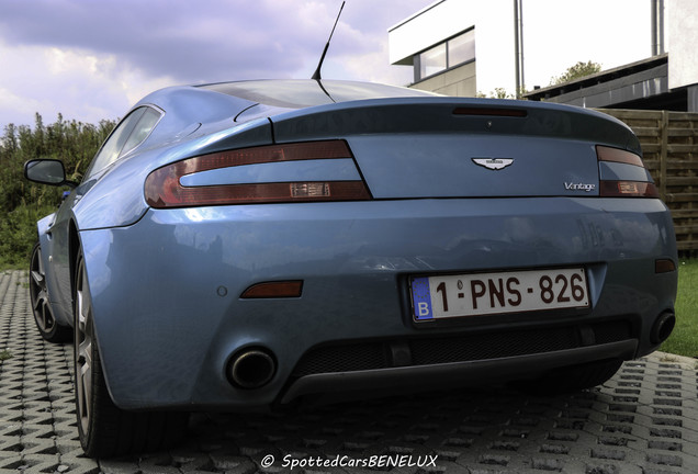 Aston Martin V8 Vantage