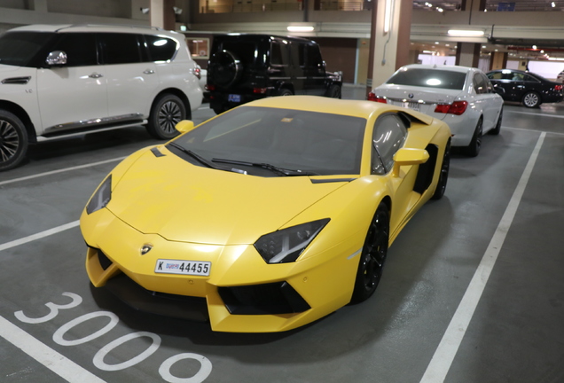 Lamborghini Aventador LP700-4