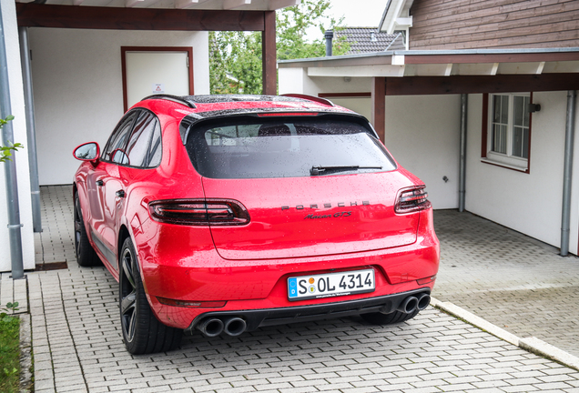 Porsche 95B Macan GTS