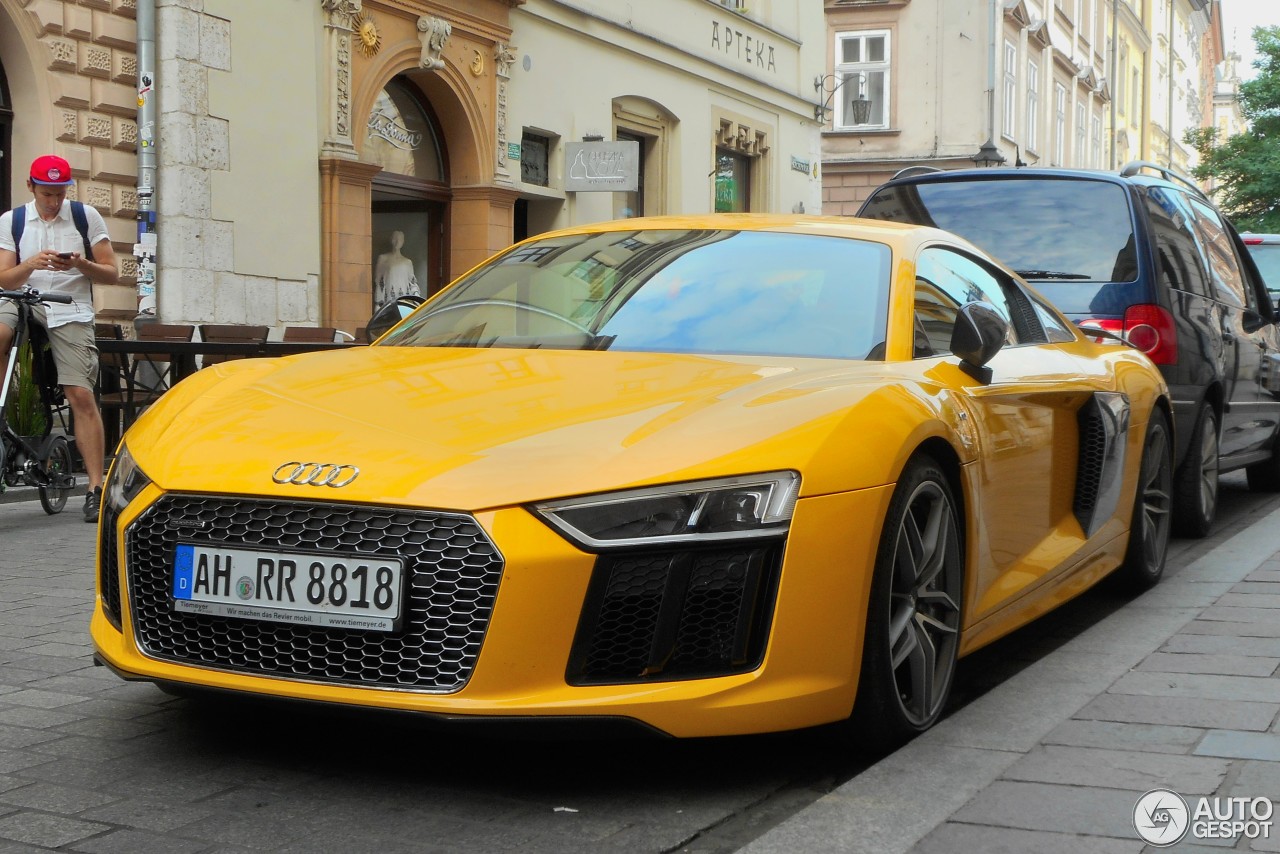 Audi R8 V10 Plus 2015