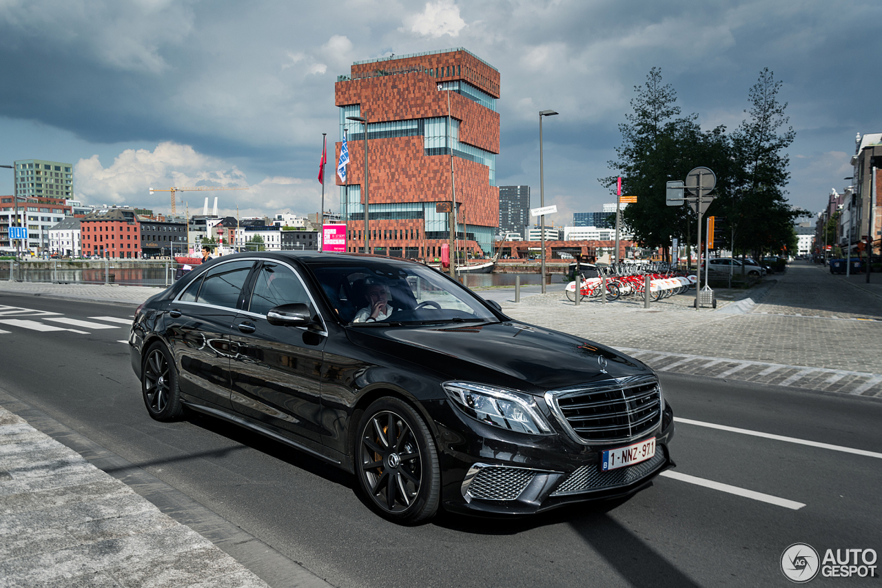 Mercedes-Benz S 65 AMG V222