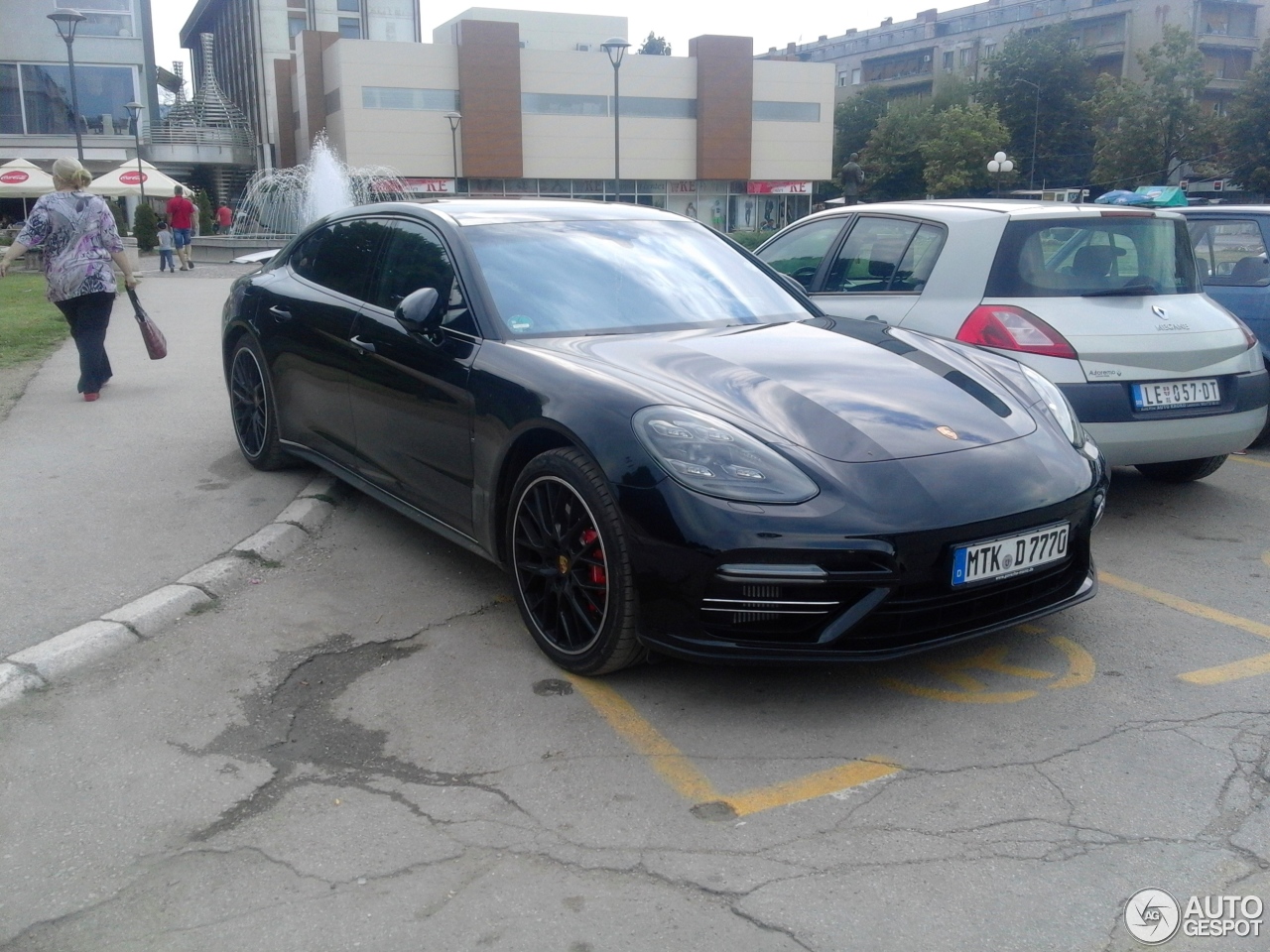 Porsche 971 Panamera Turbo Executive