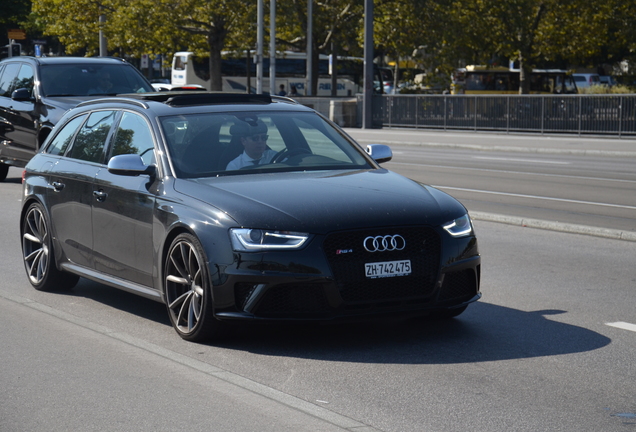 Audi RS4 Avant B8