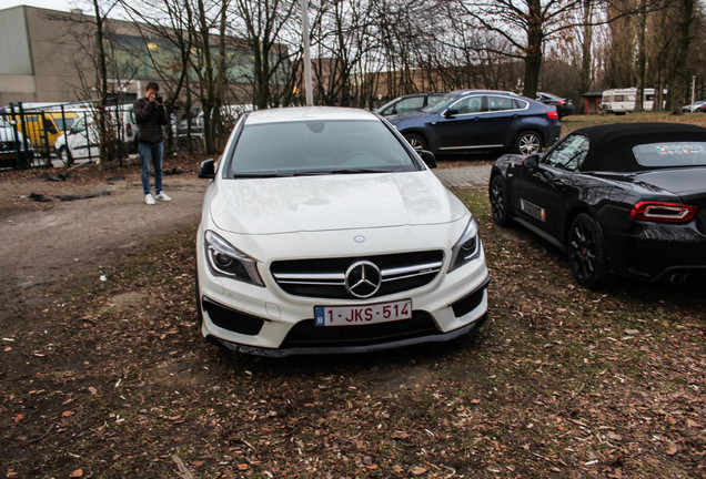 Mercedes-Benz CLA 45 AMG Shooting Brake