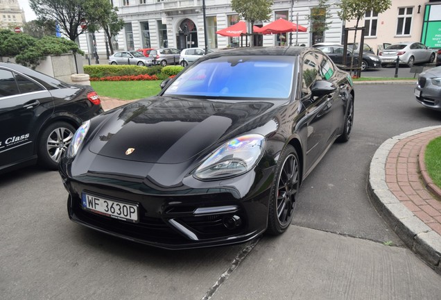 Porsche 971 Panamera Turbo