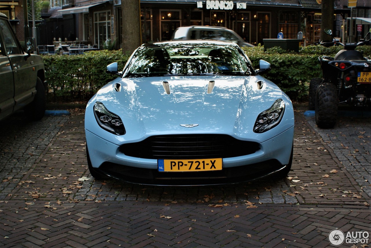 Aston Martin DB11