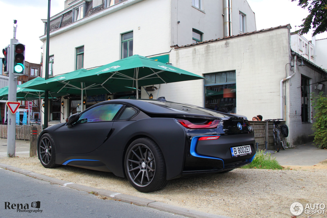 BMW i8