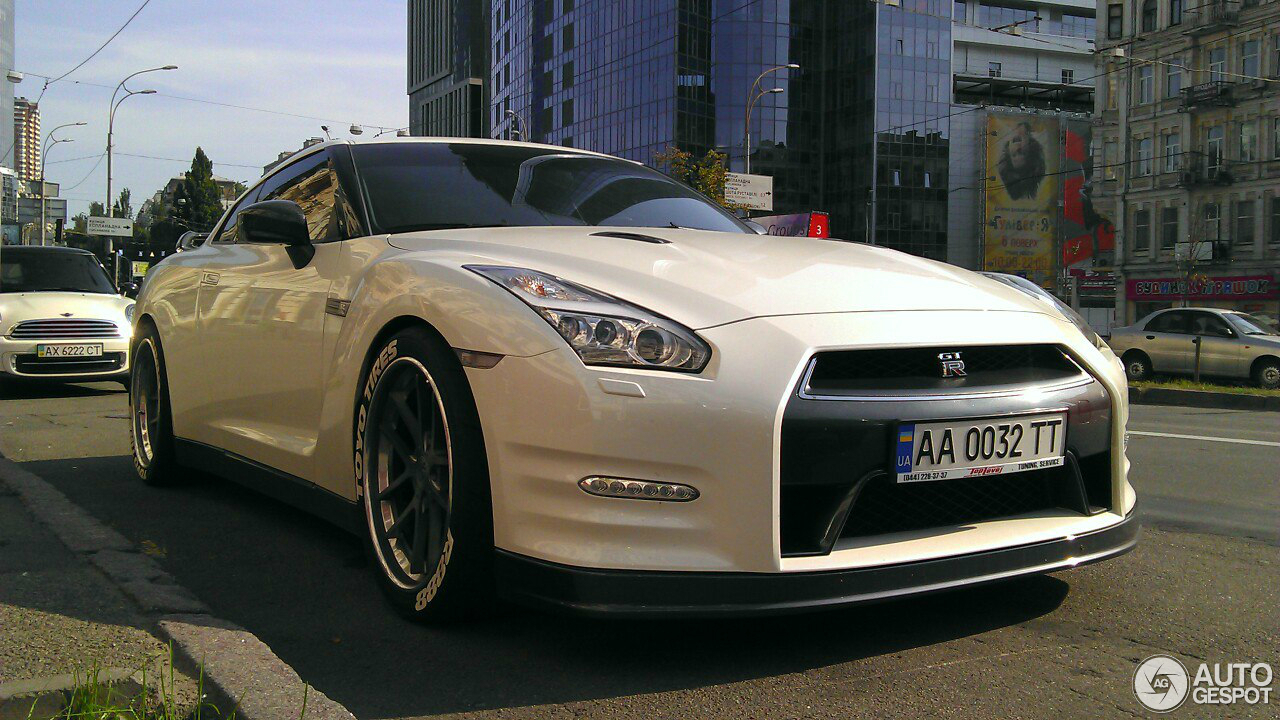 Nissan GT-R 2014