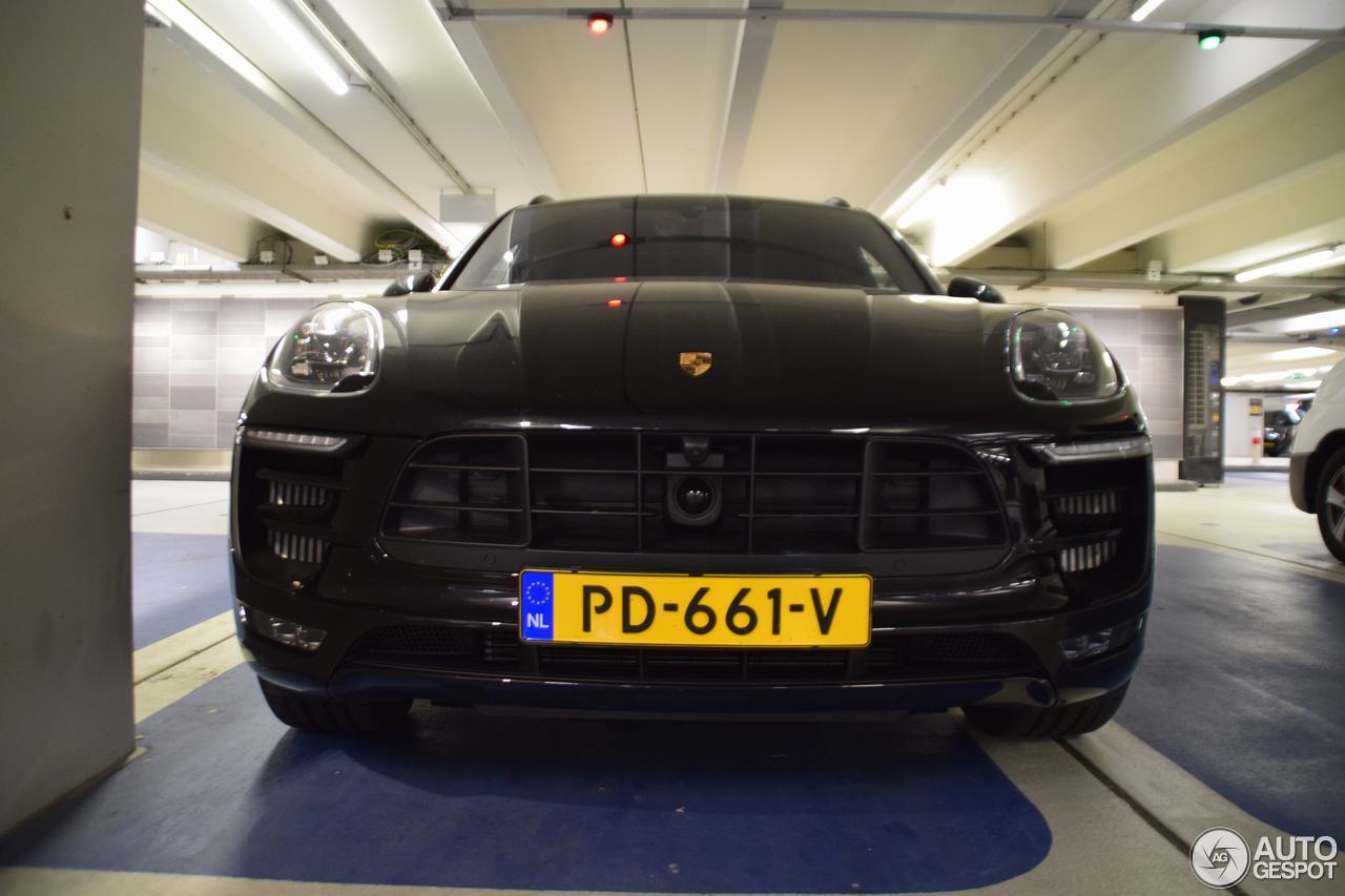 Porsche 95B Macan GTS