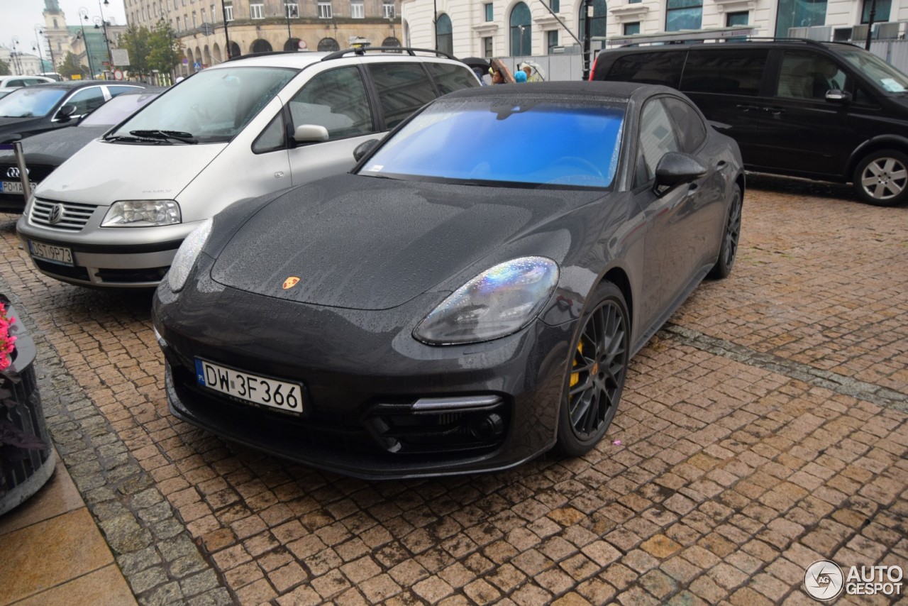 Porsche 971 Panamera Turbo