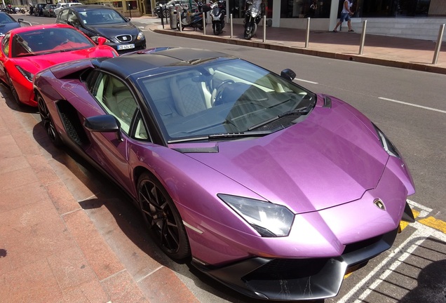 Lamborghini Aventador LP700-4 Roadster