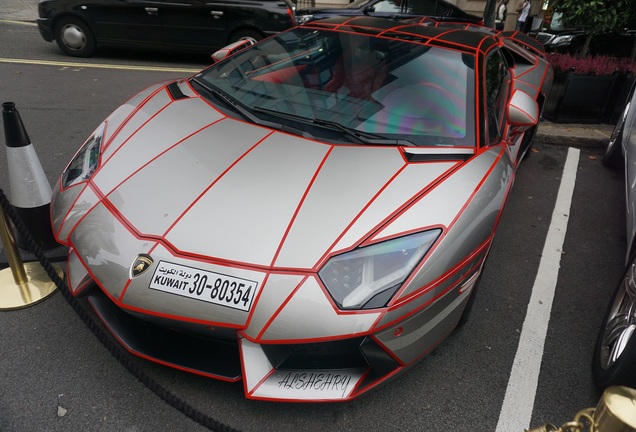 Lamborghini Aventador LP700-4 Roadster