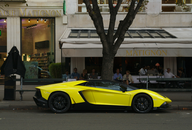 Lamborghini Aventador LP720-4 Roadster 50° Anniversario