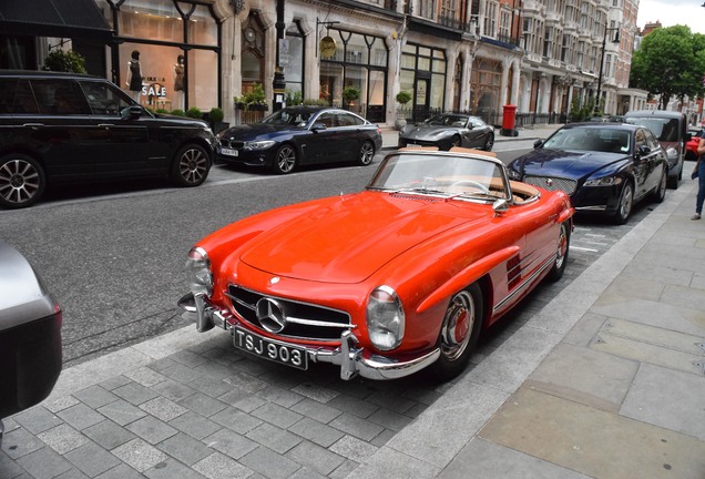 Mercedes-Benz 300SL Roadster