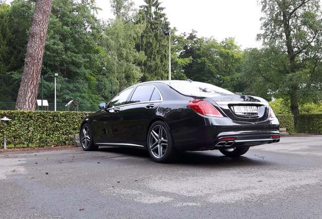 Mercedes-Benz S 63 AMG V222