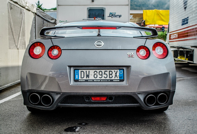 Nissan GT-R